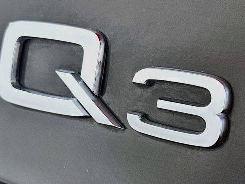 Used 2023 Audi Q3 2.0T Premium w/ Convenience Package AWD/4WD image 10