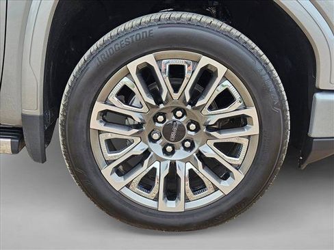 Used 2025 GMC Sierra 1500 Denali Ultimate AWD/4WD image 24