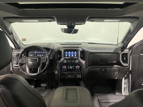 Used 2022 GMC Sierra 3500 Denali w/ Denali Ultimate Package image 17
