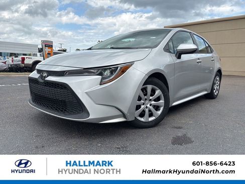 Used 2021 Toyota Corolla LE FWD image 1