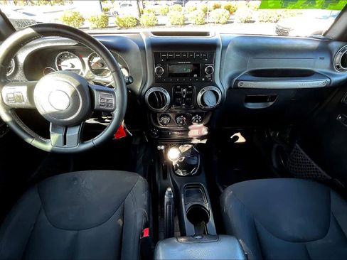 Used 2017 Jeep Wrangler Unlimited Sport w/ Quick Order Package 23S image 15