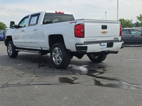 Used 2017 Chevrolet Silverado 2500 High Country w/ Snow Plow Prep Package AWD/4WD image 4