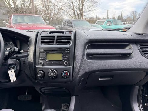 Used 2009 Kia Sportage LX image 16