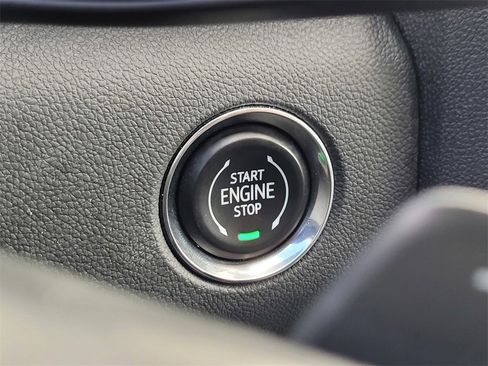 Used 2025 GMC Acadia Elevation image 27