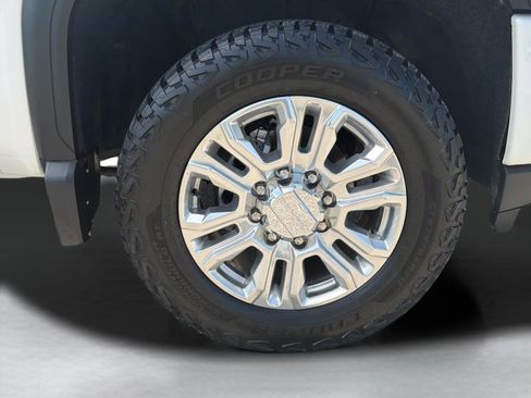 Used 2022 GMC Sierra 2500 Denali AWD/4WD image 9