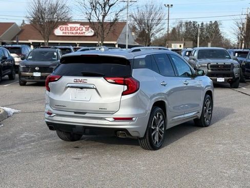 Used 2020 GMC Terrain Denali w/ Denali Premium Package image 5