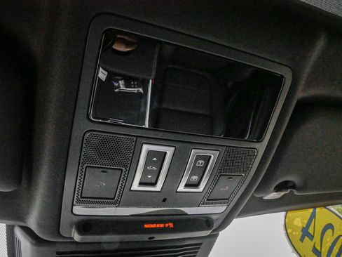 Used 2024 Jaguar XF R-Dynamic SE image 26