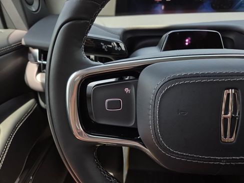 New 2027 Lincoln Navigator Premiere RWD image 22