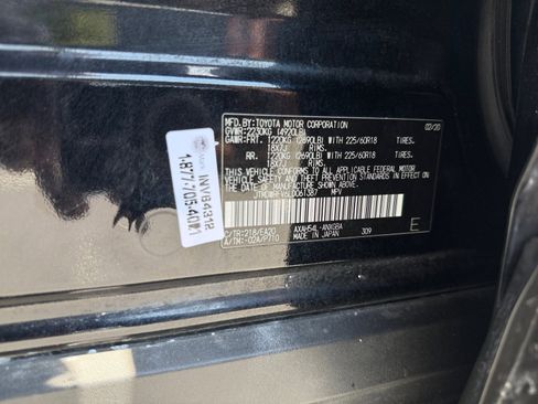 Used 2020 Toyota RAV4 Limited image 25