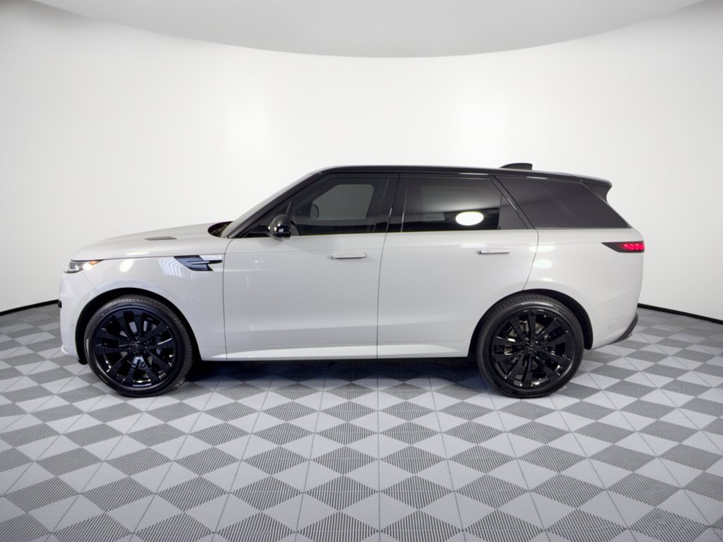 New 2027 Land Rover Range Rover Sport Dynamic SE AWD/4WD image 2