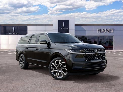 New 2027 Lincoln Navigator L Black Label AWD/4WD image 4