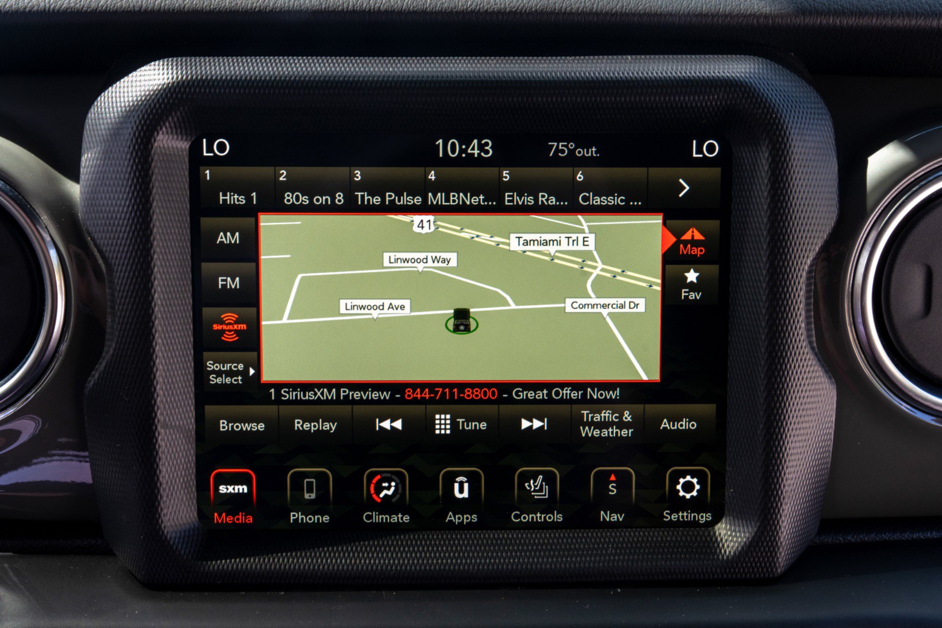 Used 2023 Jeep Wrangler Unlimited Rubicon w/ LED Lighting Group AWD/4WD image 32