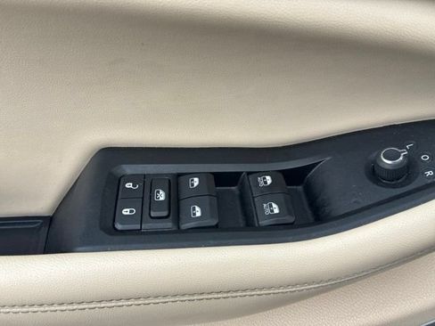 Used 2024 Jeep Grand Cherokee Limited 4xe AWD/4WD image 12