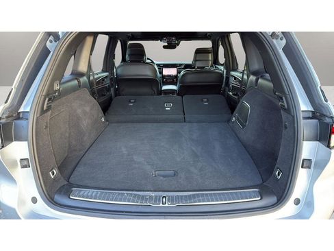 Used 2023 Jeep Grand Cherokee Overland w/ Advanced Protech Group III image 21