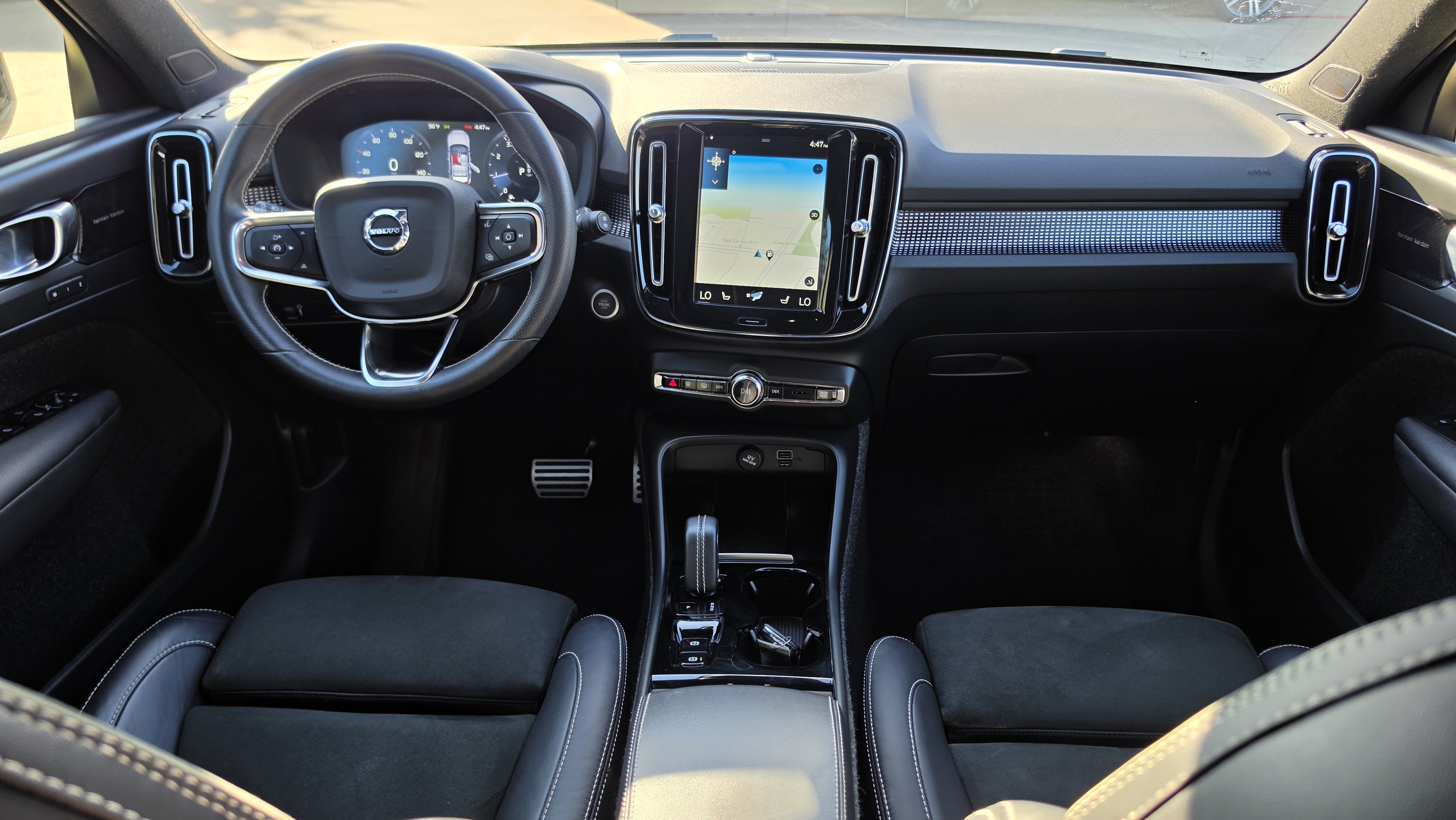 Used 2021 Volvo XC40 T5 R-Design w/ Advanced Package AWD/4WD image 33
