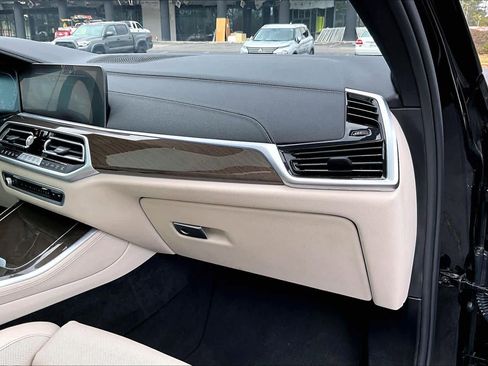 Used 2022 BMW X5 xDrive45e w/ Luxury Seating Package image 18