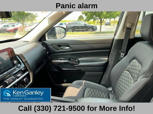 Used 2022 Nissan Pathfinder SV AWD/4WD image 40