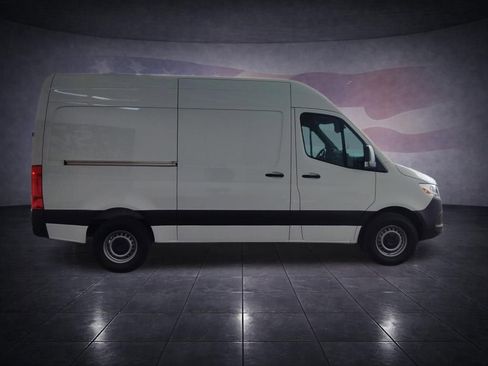 Used 2023 Mercedes-Benz Sprinter 2500 image 6