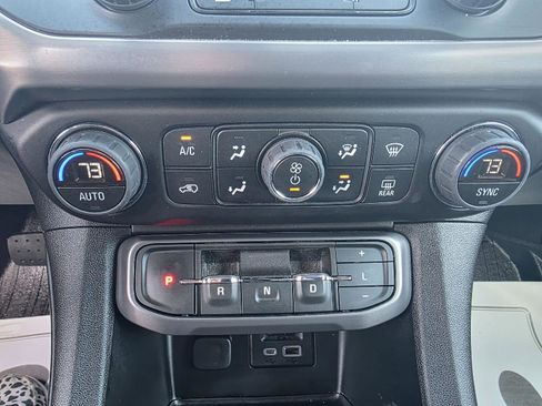 Used 2023 GMC Acadia AT4 w/ Technology Package AWD/4WD image 20