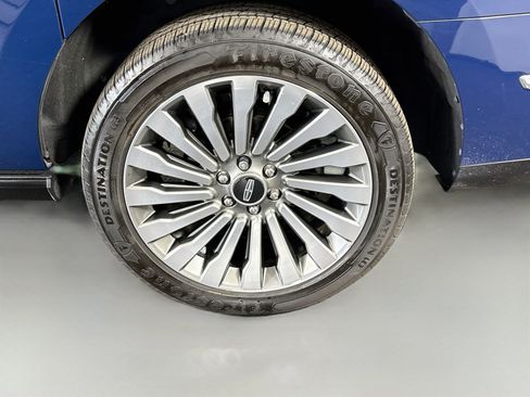 Used 2020 Lincoln Navigator L Reserve RWD image 37