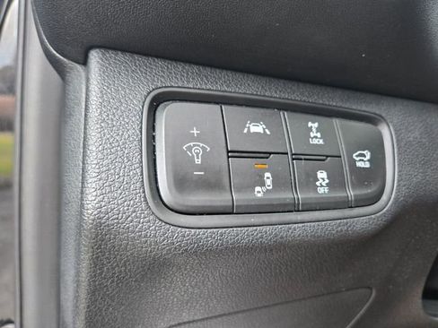 Used 2020 Hyundai Santa Fe SEL w/ Convenience Package image 32