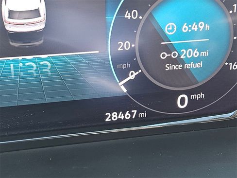 Used 2025 Volkswagen Atlas SE image 19