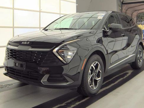 Used 2025 Kia Sportage LX AWD/4WD image 2