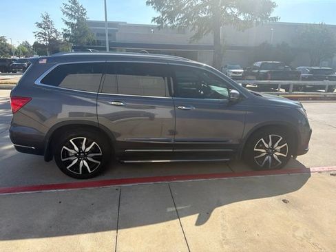 Used 2022 Honda Pilot Touring image 6