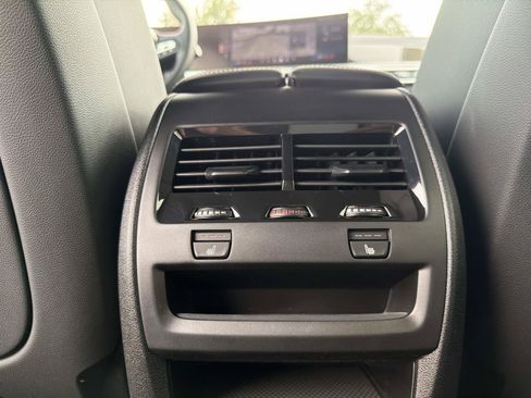 Used 2025 BMW X5 xDrive40i w/ Premium Essential Package AWD/4WD image 35