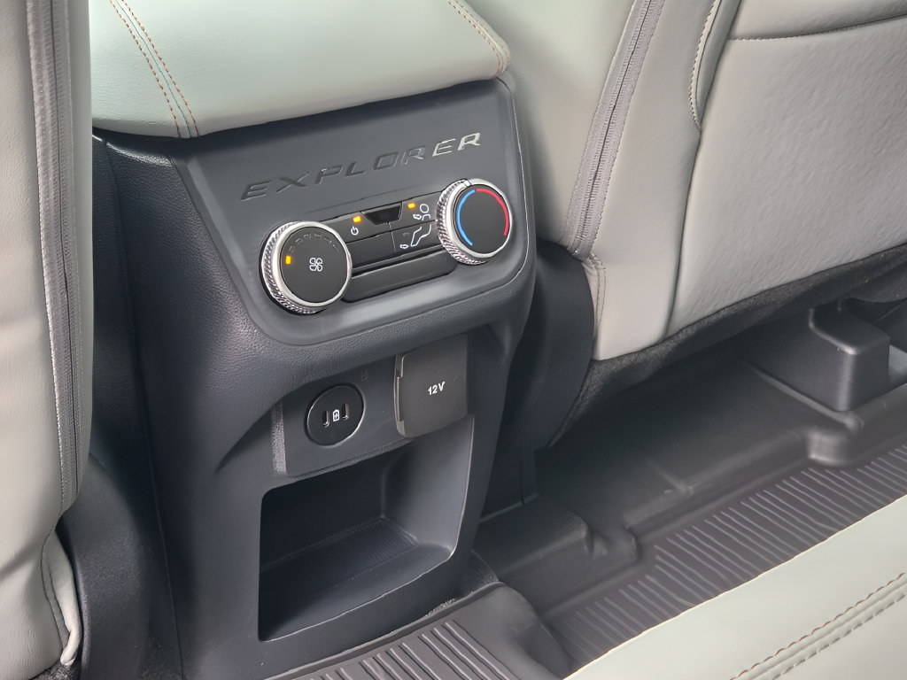 New 2027 Ford Explorer Active AWD/4WD image 27