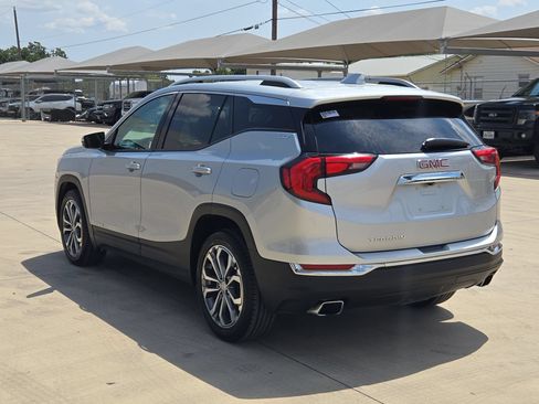 Certified 2020 GMC Terrain SLT w/ Preferred Package FWD image 5