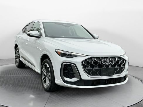 New 2025 Audi Q5 Premium Plus image 1