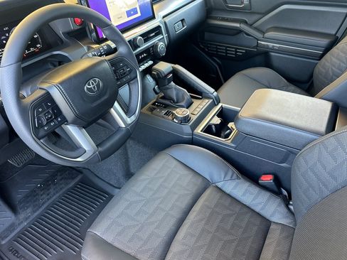 New 2026 Toyota 4Runner TRD Off-Road Premium AWD/4WD image 11