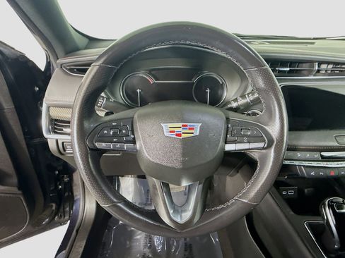 Used 2022 Cadillac XT4 Sport w/ Enhanced Visibility Package image 13