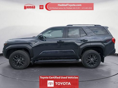 Used 2025 Toyota 4Runner SR5 AWD/4WD image 2