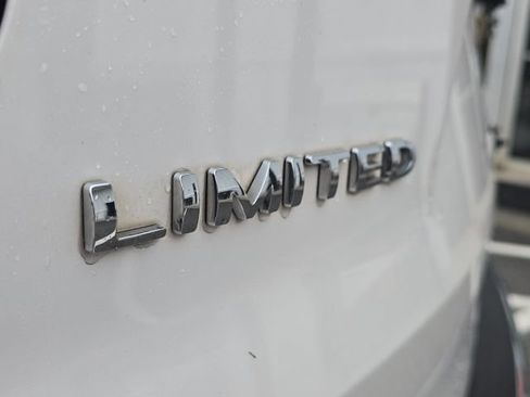 Used 2018 Ford Explorer Limited w/ Equipment Group 301A image 9