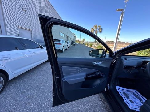 Used 2023 Volkswagen ID.4 Pro S image 53