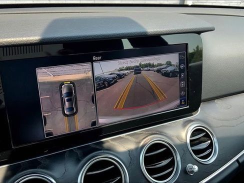 Used 2019 Mercedes-Benz E 300 4MATIC image 23