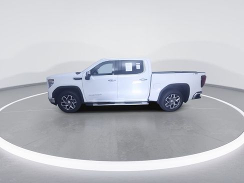 Used 2022 GMC Sierra 1500 SLT w/ SLT Premium Package AWD/4WD image 7