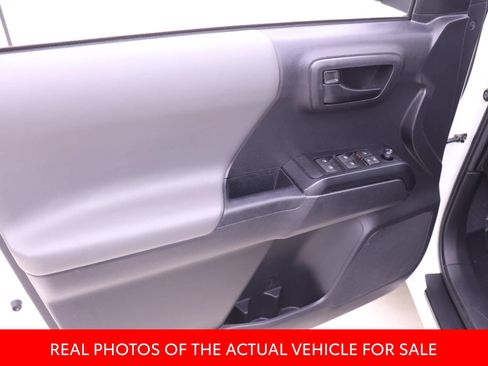 Certified 2022 Toyota Tacoma SR AWD/4WD image 9