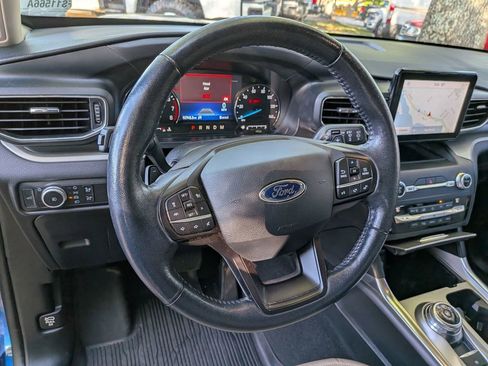 Used 2020 Ford Explorer XLT w/ Equipment Group 202A image 27