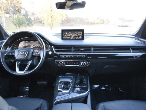 Used 2017 Audi Q7 3.0T Premium Plus w/ Premium Plus Package image 18