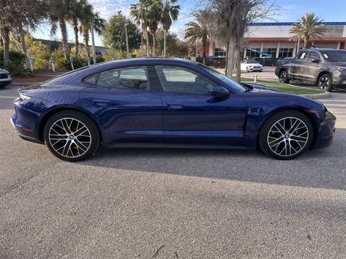 Used 2021 Porsche Taycan image 7