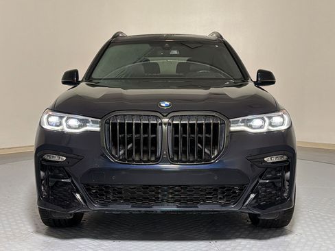 Used 2022 BMW X7 xDrive40i w/ M Sport Package AWD/4WD image 6