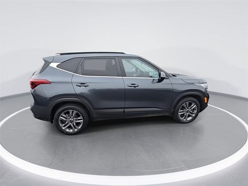 Used 2021 Kia Seltos S image 9