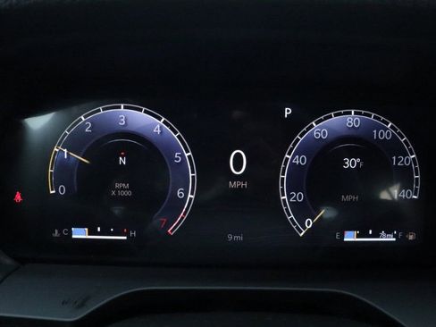 New 2025 Jeep Grand Cherokee Limited w/ Luxury Tech Group II image 3