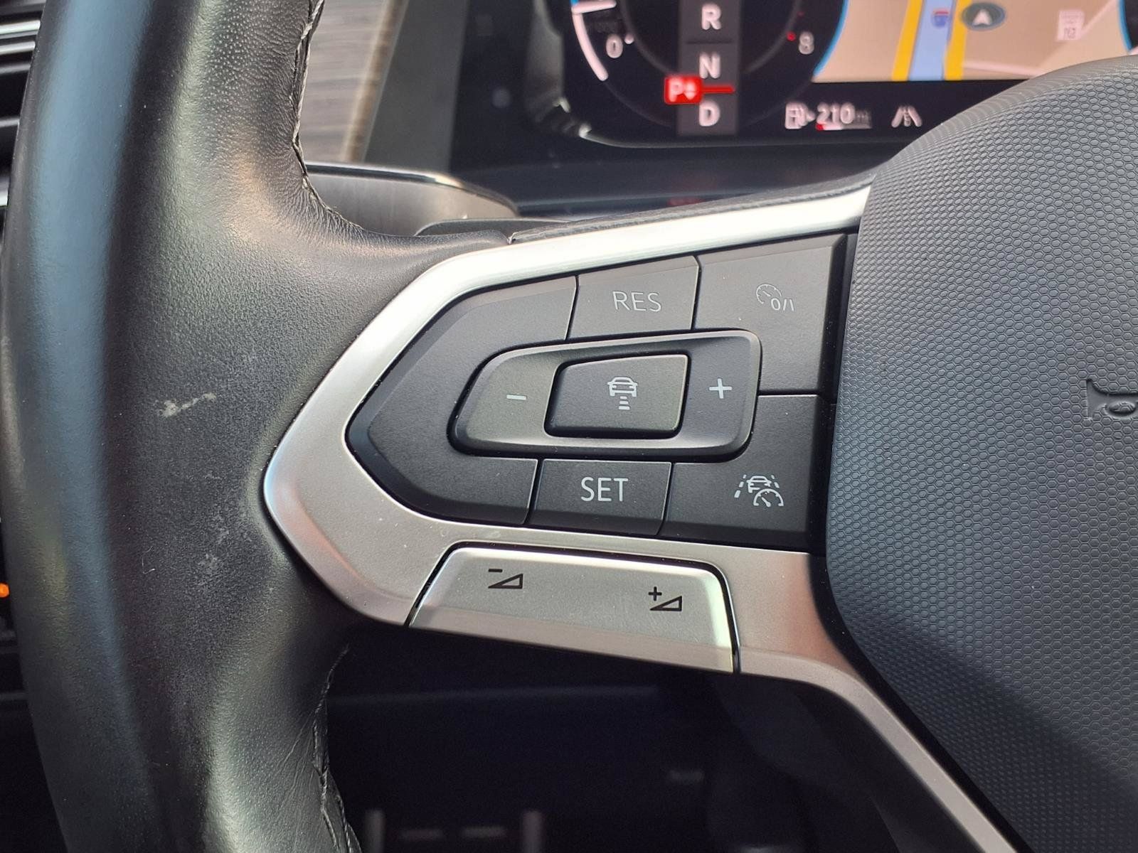 Used 2024 Volkswagen Atlas SEL Premium R-Line AWD/4WD image 16