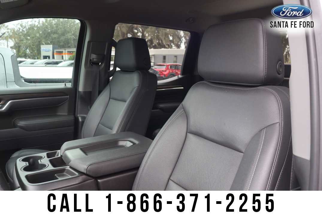 Used 2025 GMC Sierra 1500 SLT AWD/4WD image 18