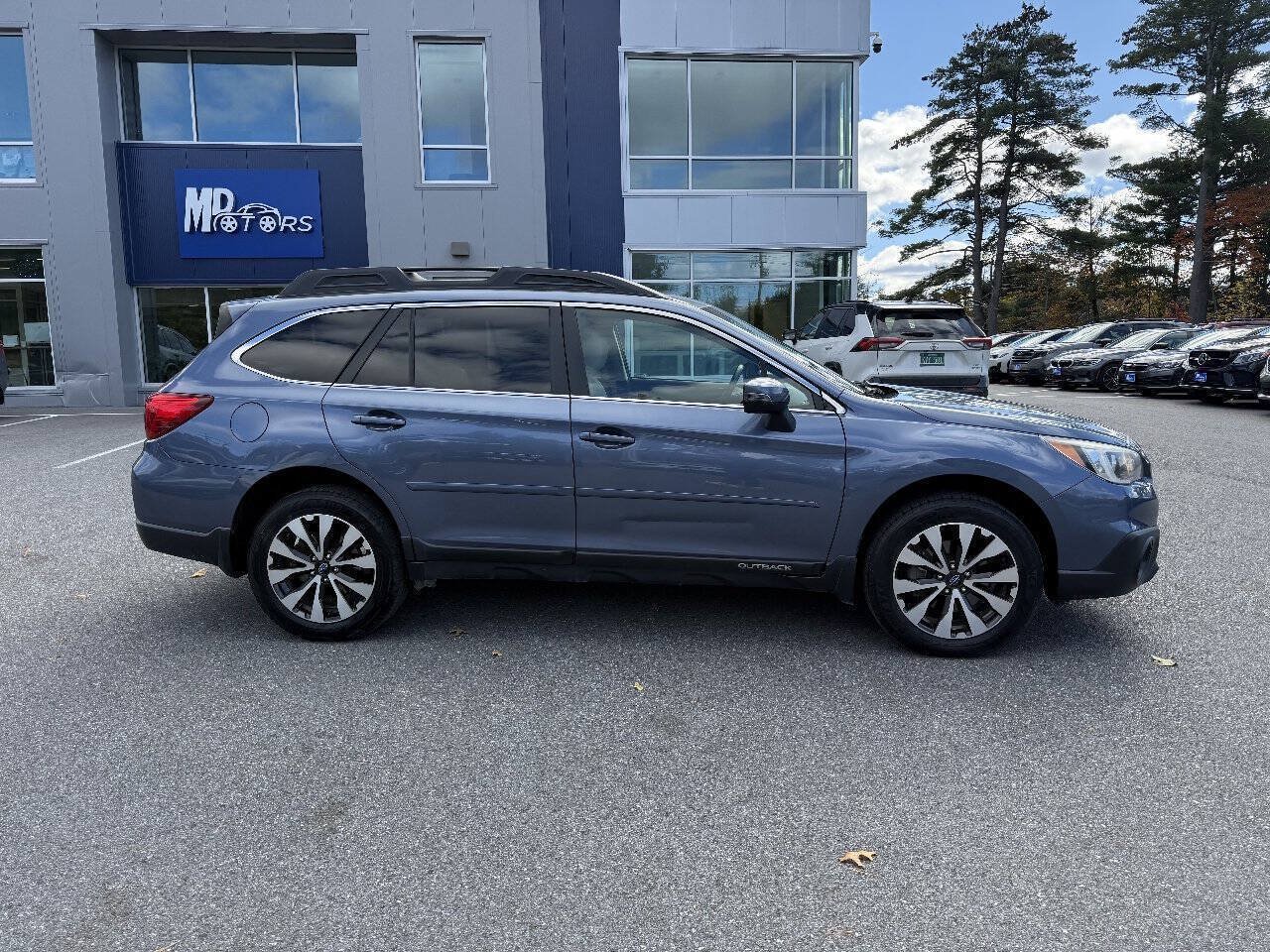 Used 2016 Subaru Outback 2.5i Limited AWD/4WD image 4