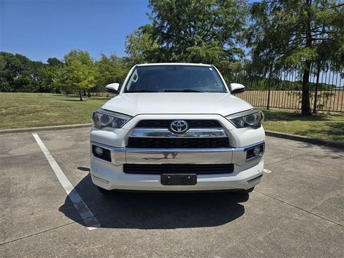 Used 2017 Toyota 4Runner Limited AWD/4WD image 9